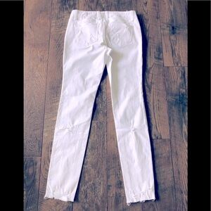 OP Distressed white straight leg Cotton denim 5 pocket jean Junior7 inseam 30.5"